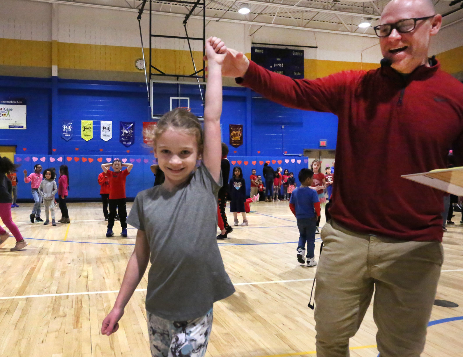 Marsh School dance and jump rope contest
